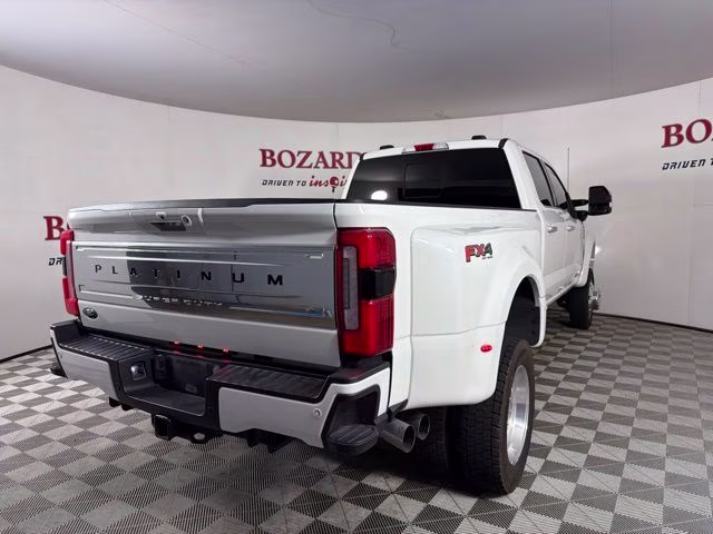 2024 White Metallic Ford Super Duty F-450 DRW Platinum DRW 4X4 Truck
