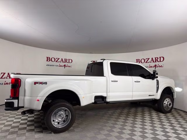 2024 White Metallic Ford Super Duty F-450 DRW Platinum DRW 4X4 Truck