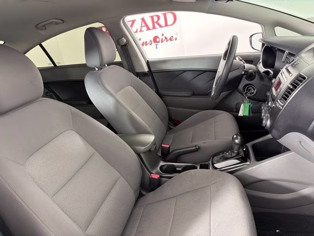 2018 Clear White Kia Forte LX FWD Sedan