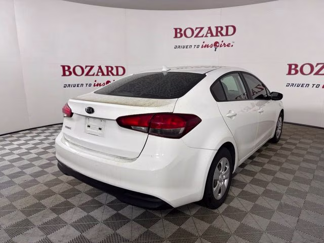 2018 Clear White Kia Forte LX FWD Sedan