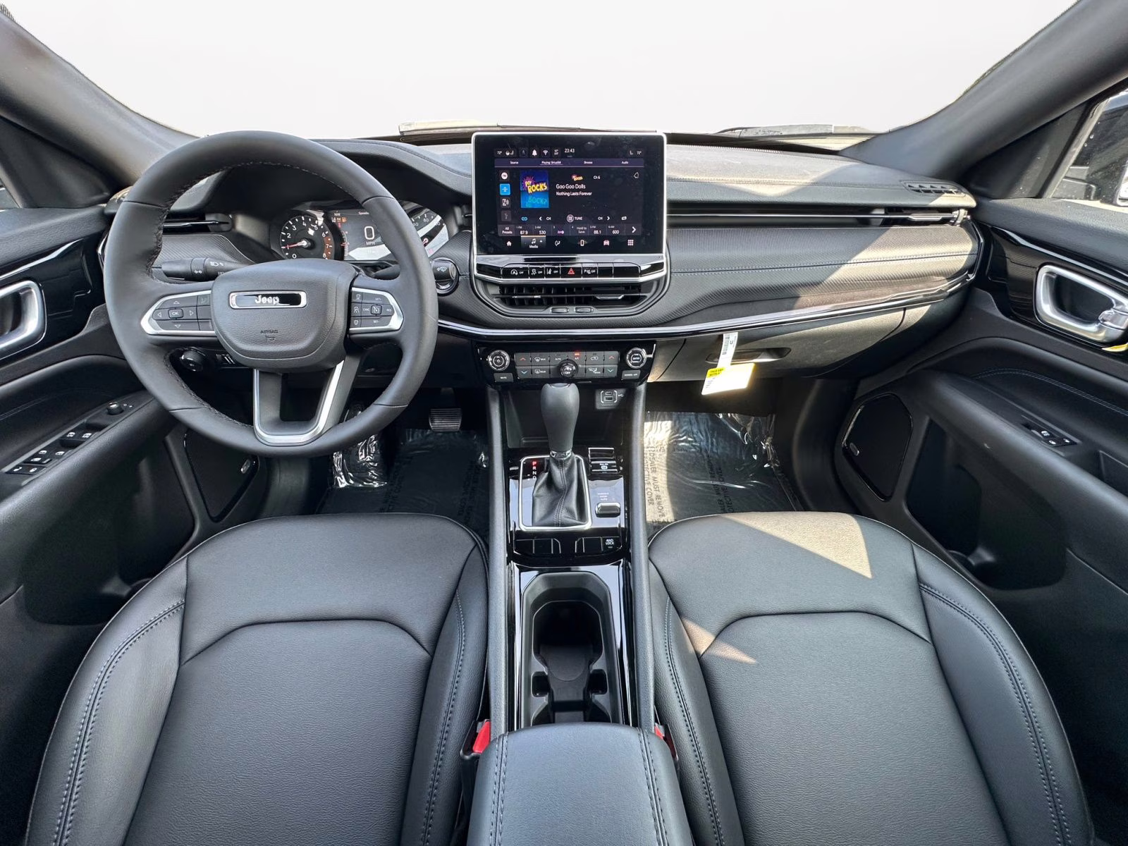 2025 Diamond Black Crystal Pearlcoat Jeep Compass Limited 4X4 SUV