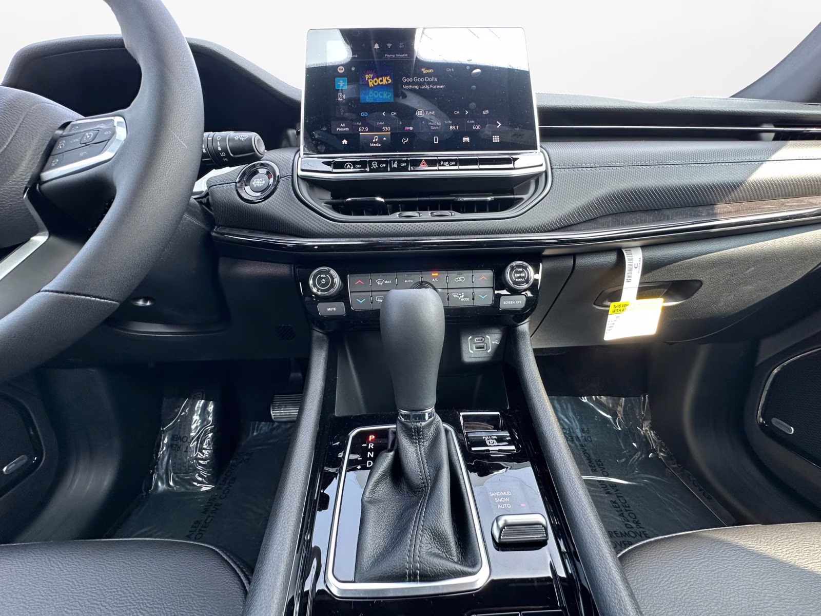 2025 Diamond Black Crystal Pearlcoat Jeep Compass Limited 4X4 SUV