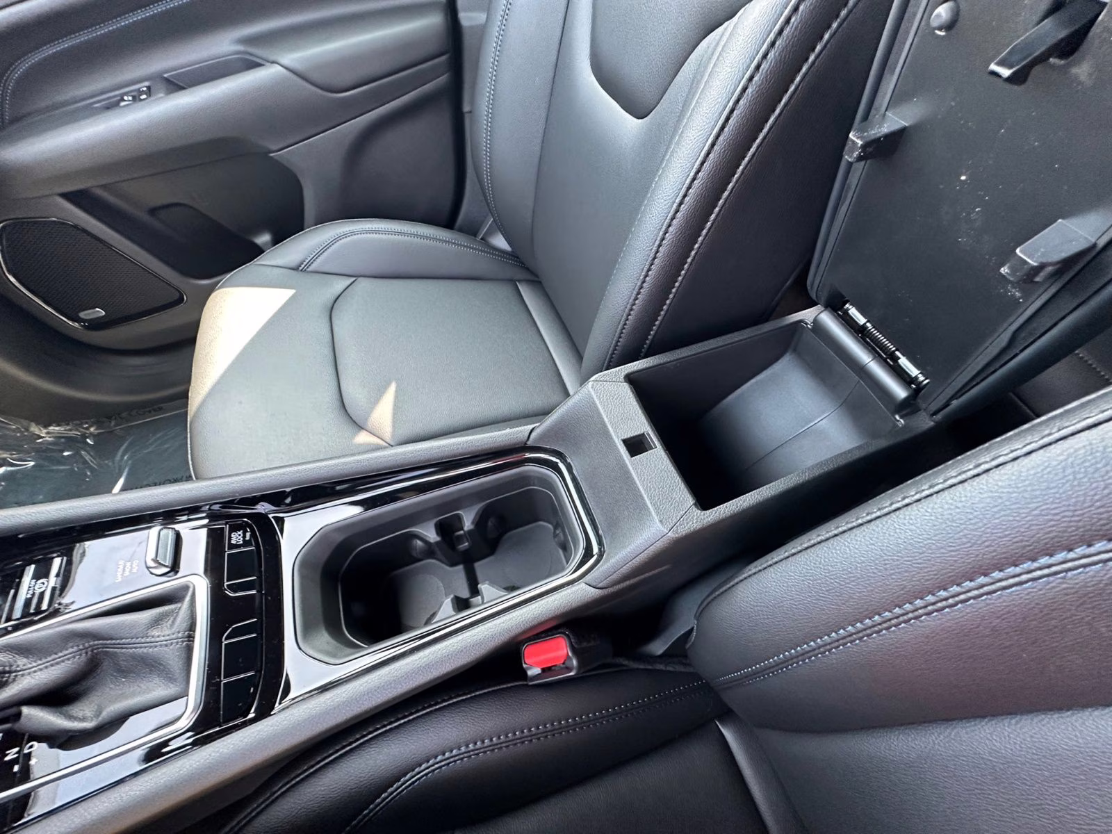 2025 Diamond Black Crystal Pearlcoat Jeep Compass Limited 4X4 SUV