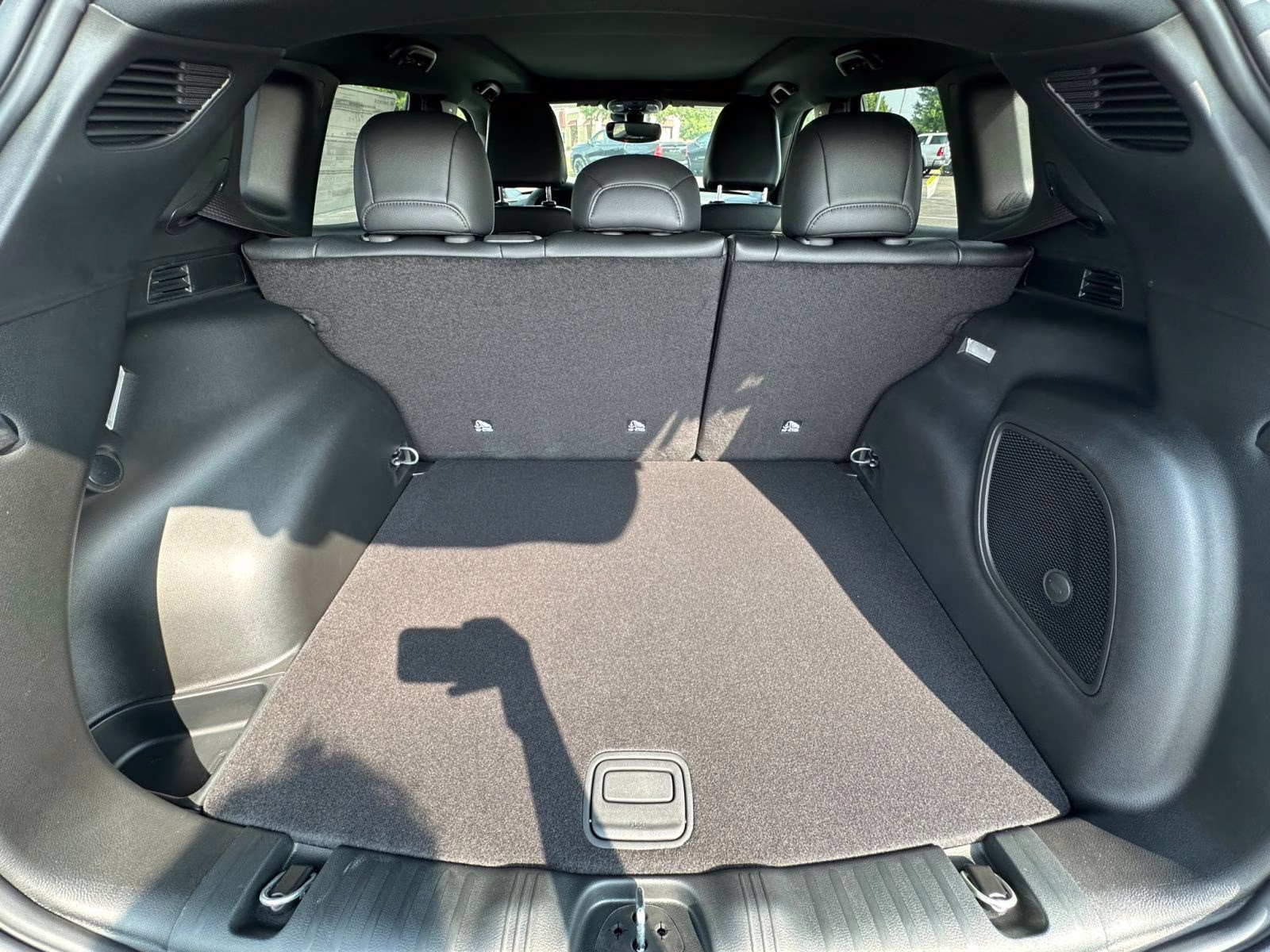 2025 Diamond Black Crystal Pearlcoat Jeep Compass Limited 4X4 SUV