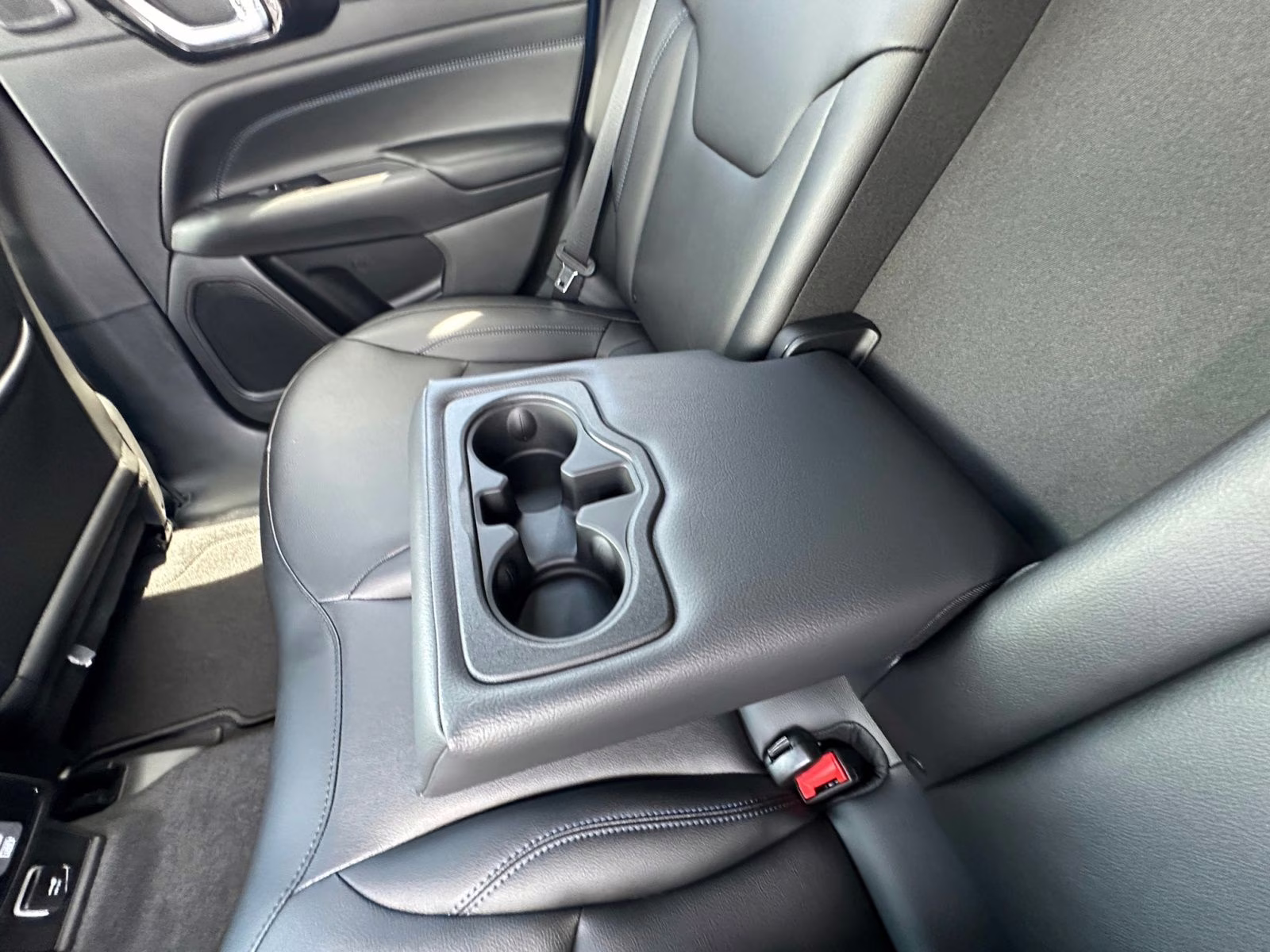 2025 Hydro Blue Pearlcoat Jeep Compass Limited 4X4 SUV