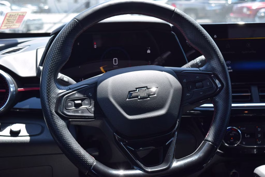 2024 Blue Chevrolet Trax 2RS FWD SUV