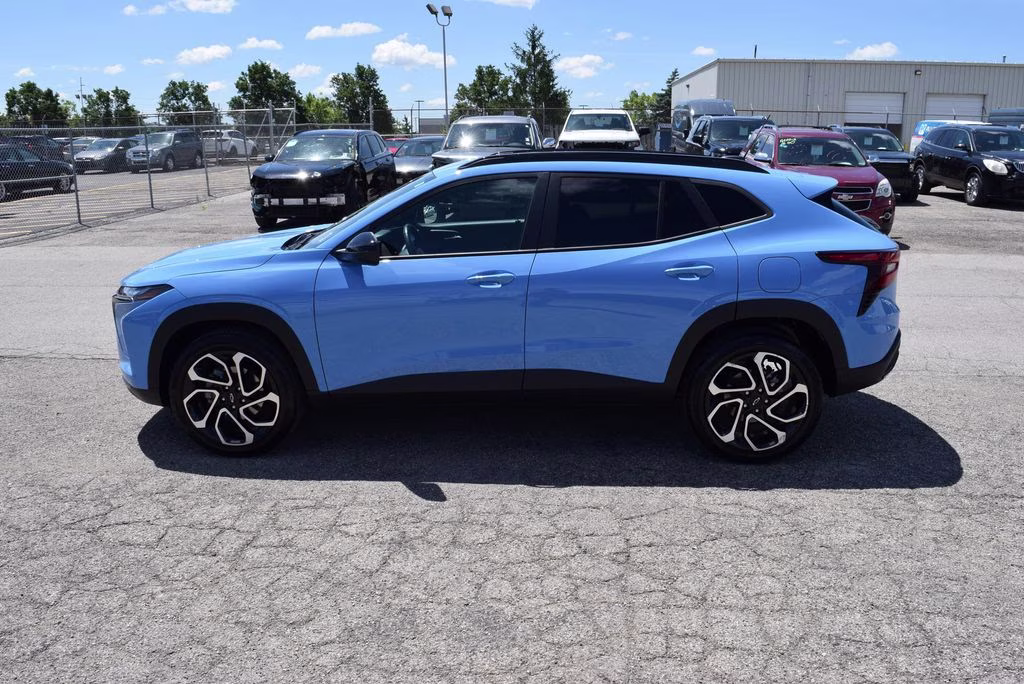 2024 Blue Chevrolet Trax 2RS FWD SUV