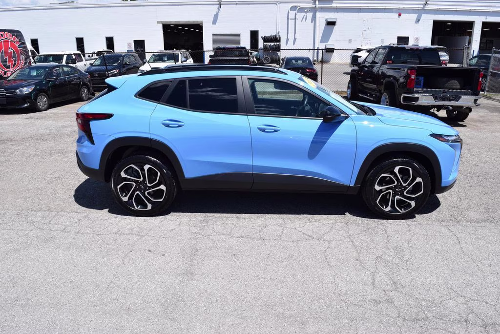 2024 Blue Chevrolet Trax 2RS FWD SUV