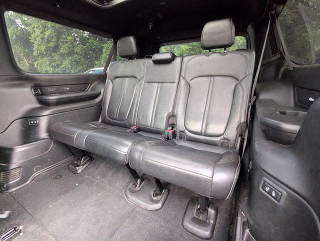 2023 Baltic Gray Metallic Clearcoat Jeep Wagoneer L Series III 4X4 SUV