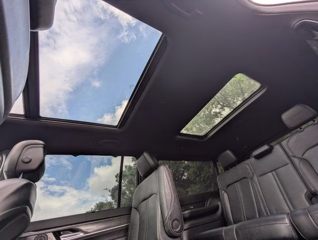 2023 Baltic Gray Metallic Clearcoat Jeep Wagoneer L Series III 4X4 SUV