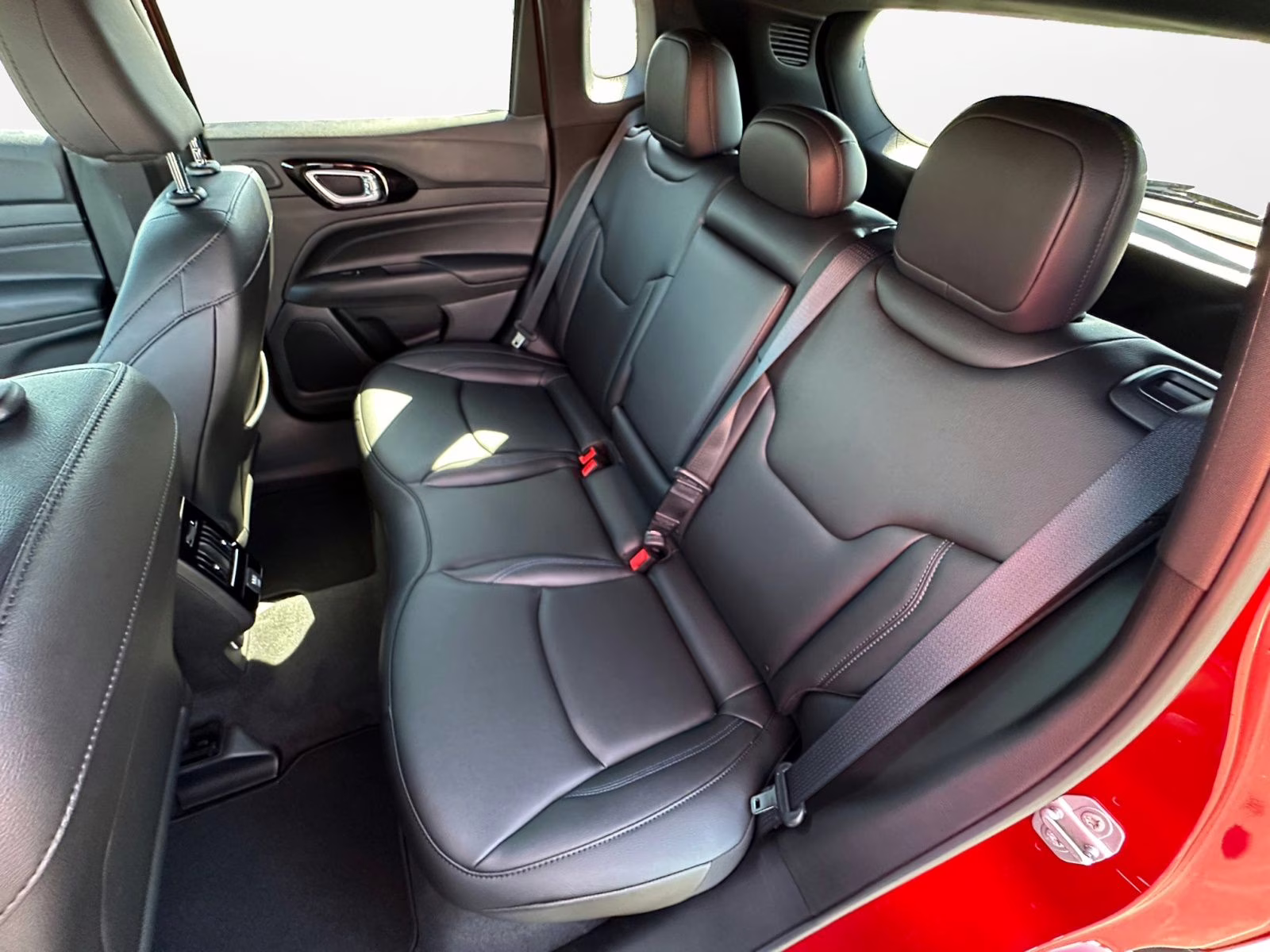 2025 Red Hot Pearlcoat Jeep Compass Limited 4X4 SUV