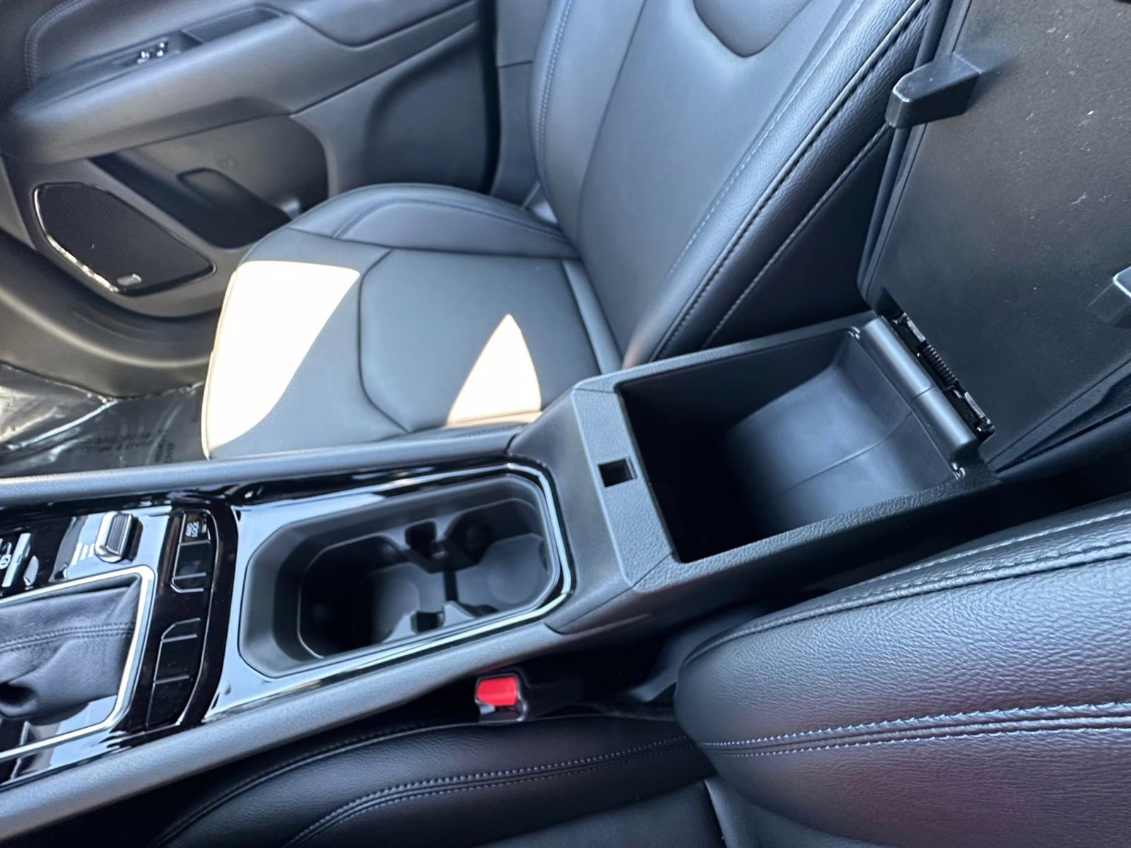 2025 Red Hot Pearlcoat Jeep Compass Limited 4X4 SUV