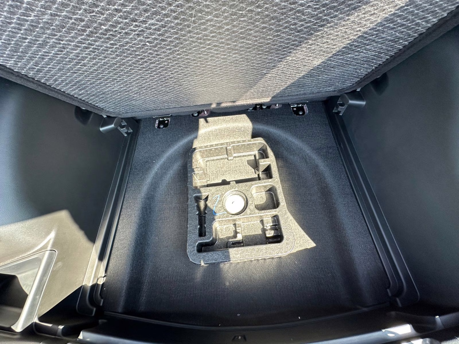 2025 Red Hot Pearlcoat Jeep Compass Limited 4X4 SUV