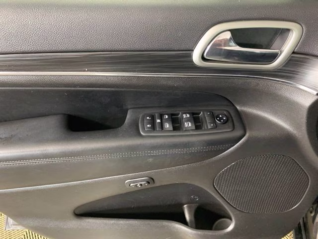 2019 Granite Crystal Metallic Clearcoat Jeep Grand Cherokee Limited 4X4 SUV