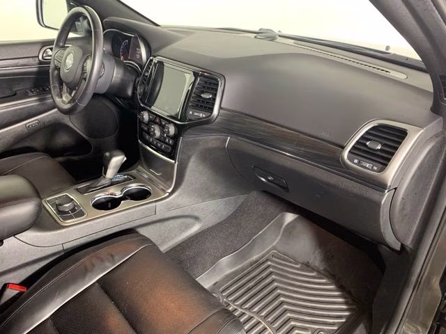 2019 Granite Crystal Metallic Clearcoat Jeep Grand Cherokee Limited 4X4 SUV