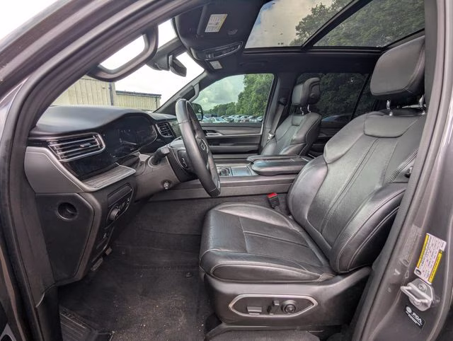 2023 Baltic Gray Metallic Clearcoat Jeep Wagoneer L Series III 4X4 SUV