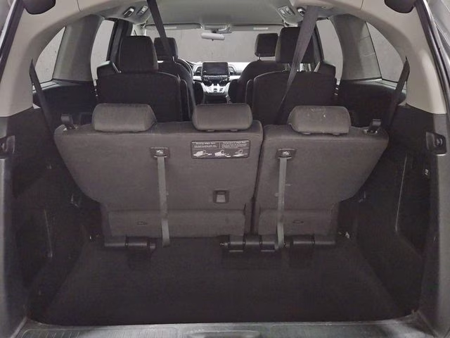 2019 Lunar Silver Metallic Honda Odyssey EX FWD Van