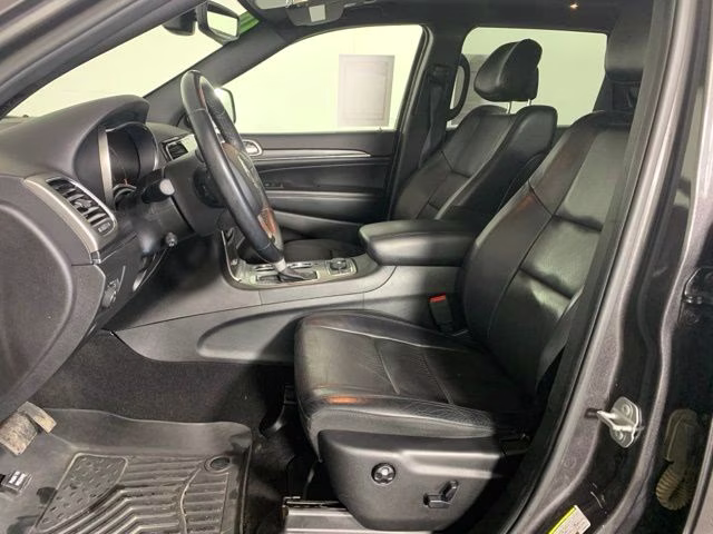 2019 Granite Crystal Metallic Clearcoat Jeep Grand Cherokee Limited 4X4 SUV