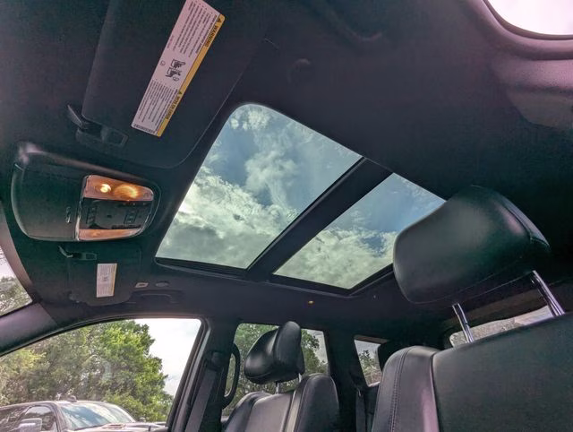 2019 Granite Crystal Metallic Clearcoat Jeep Grand Cherokee Limited 4X4 SUV