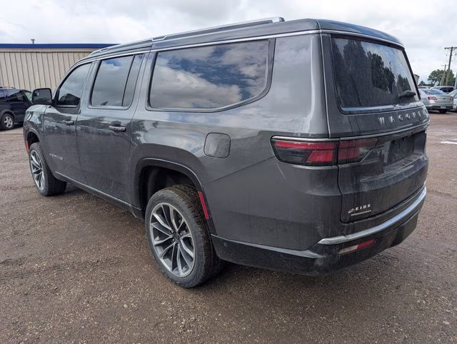 2023 Baltic Gray Metallic Clearcoat Jeep Wagoneer L Series III 4X4 SUV