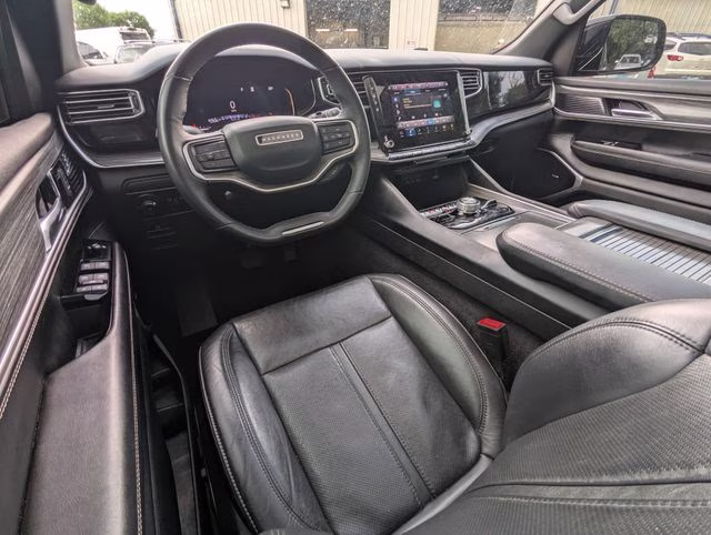 2023 Baltic Gray Metallic Clearcoat Jeep Wagoneer L Series III 4X4 SUV
