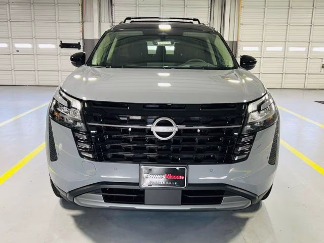 2026 Boulder Gray/Super Black Nissan Pathfinder Platinum FWD SUV