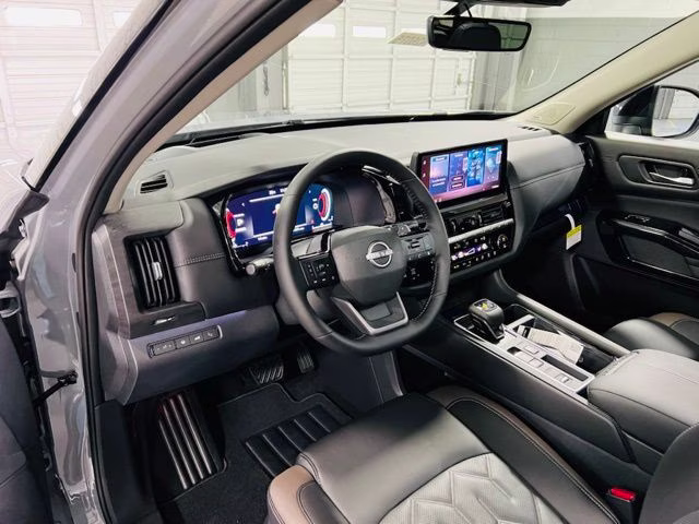 2026 Boulder Gray/Super Black Nissan Pathfinder Platinum FWD SUV
