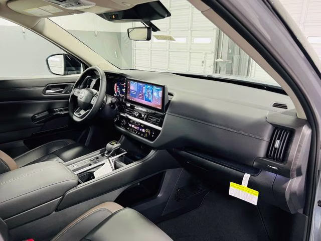 2026 Boulder Gray/Super Black Nissan Pathfinder Platinum FWD SUV