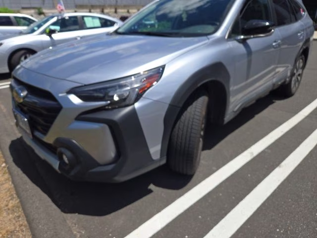 2023 Ice Silver Metallic Subaru Outback Limited AWD SUV