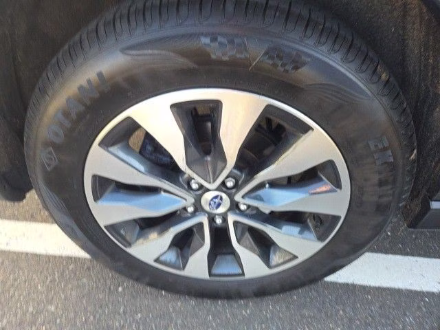2023 Ice Silver Metallic Subaru Outback Limited AWD SUV