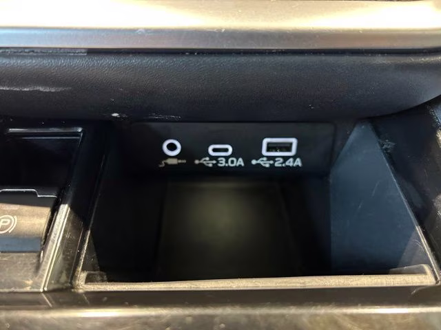 2023 Ice Silver Metallic Subaru Outback Limited AWD SUV