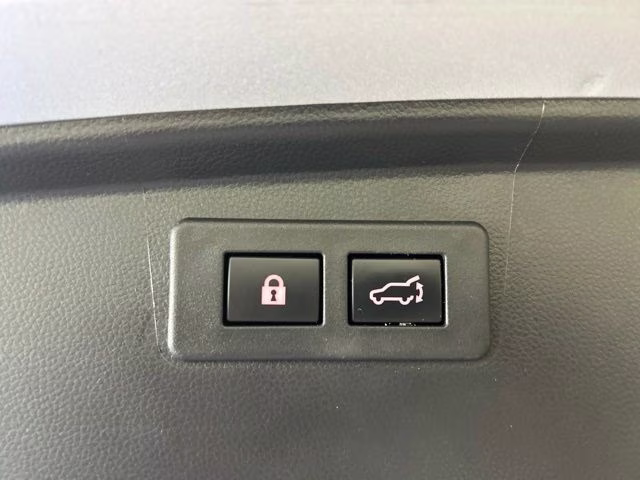 2023 Ice Silver Metallic Subaru Outback Limited AWD SUV