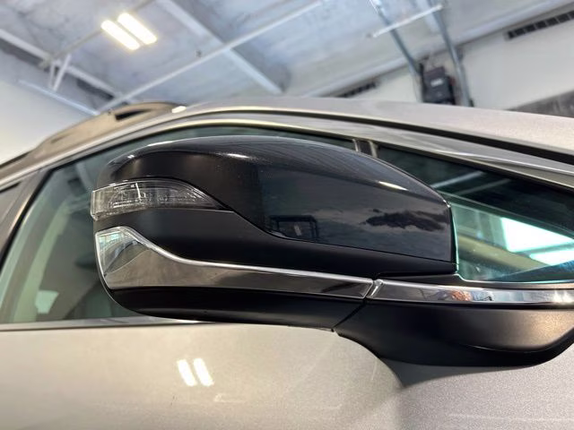 2023 Ice Silver Metallic Subaru Outback Limited AWD SUV