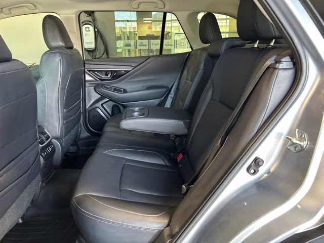 2023 Ice Silver Metallic Subaru Outback Limited AWD SUV
