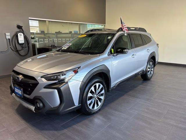 2023 Ice Silver Metallic Subaru Outback Limited AWD SUV