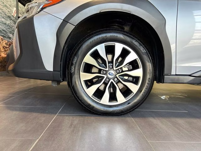 2023 Ice Silver Metallic Subaru Outback Limited AWD SUV