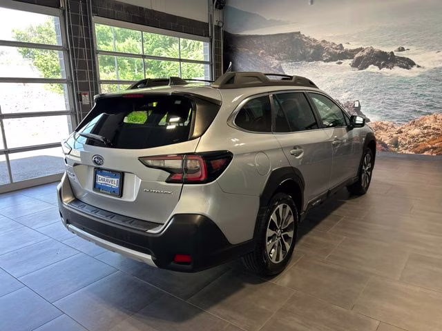 2023 Ice Silver Metallic Subaru Outback Limited AWD SUV