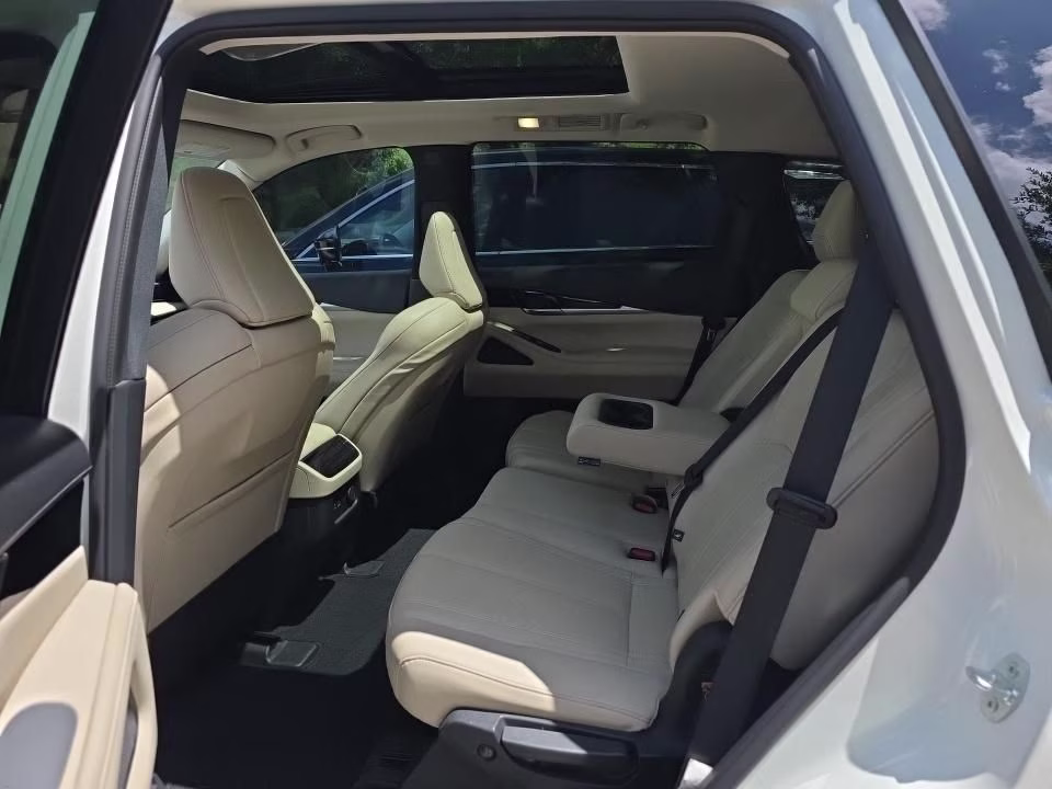 2023 Glacier White INFINITI QX60 PURE FWD SUV
