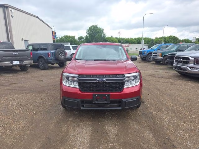 2024 Hot Pepper Red Metallic Tinted Clearcoat Ford Maverick XLT AWD Truck