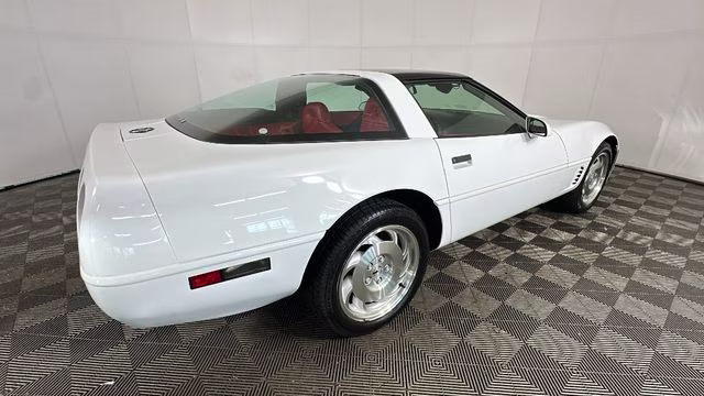 1996 White Chevrolet Corvette Base RWD Coupe