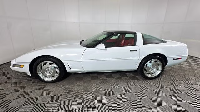 1996 White Chevrolet Corvette Base RWD Coupe