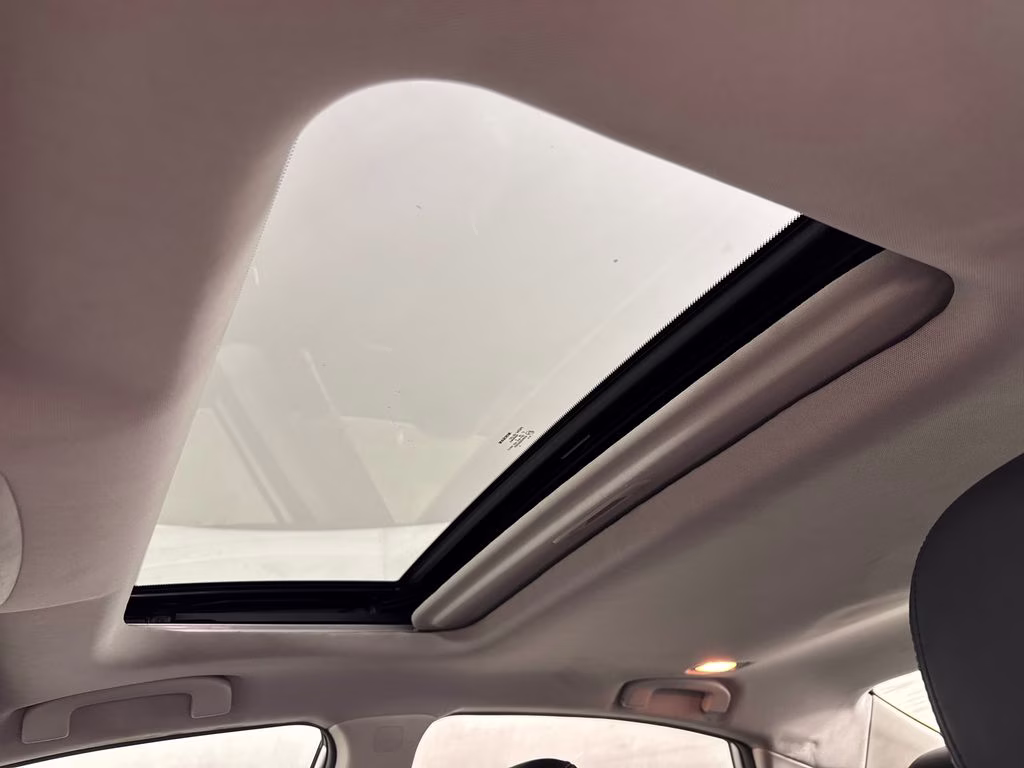 2015 Brilliant Silver Metallic Nissan Altima 2.5 SL FWD Sedan