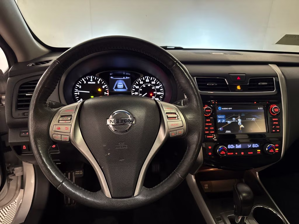 2015 Brilliant Silver Metallic Nissan Altima 2.5 SL FWD Sedan