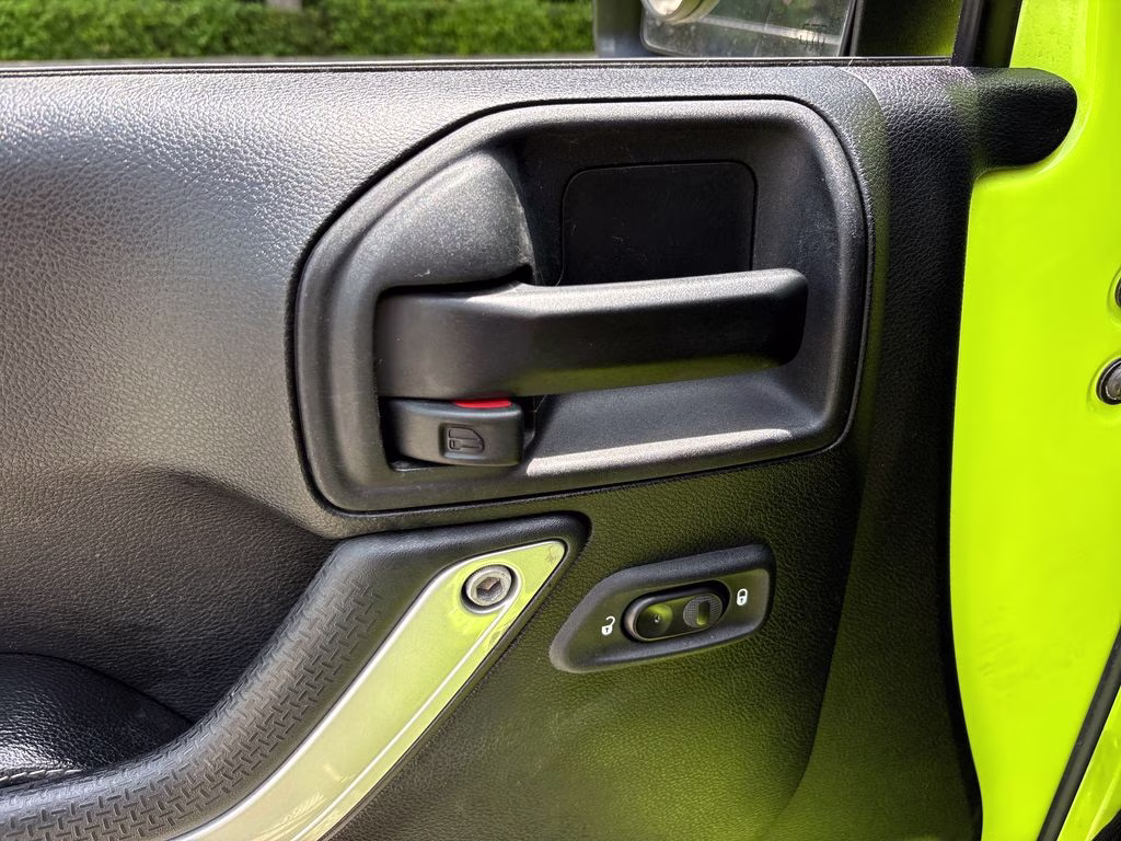2016 Hypergreen Clearcoat Jeep Wrangler Unlimited Rubicon 4X4 SUV