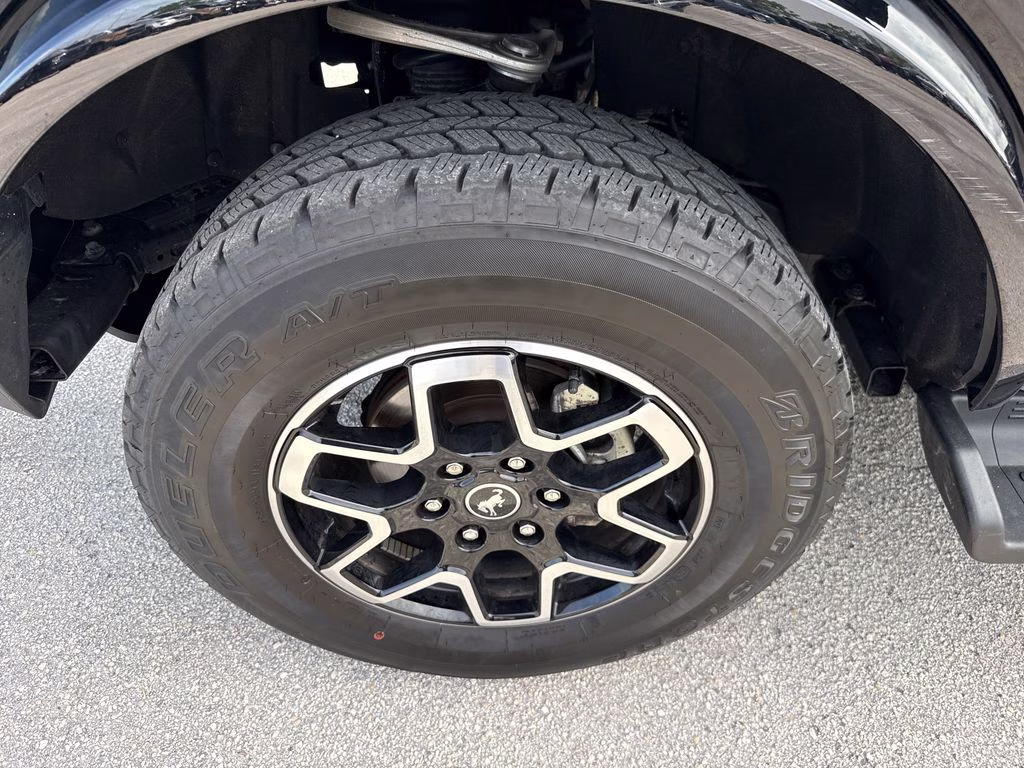 2025 Shadow Black Ford Bronco Outer Banks 4X4 SUV