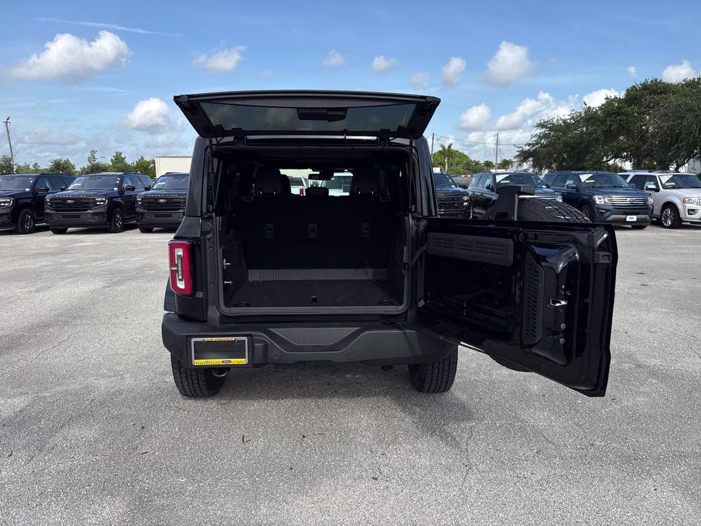 2025 Shadow Black Ford Bronco Outer Banks 4X4 SUV