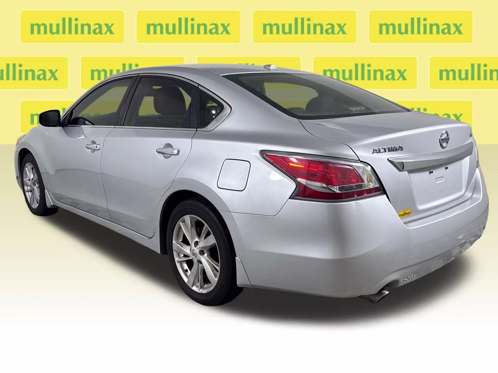2015 Brilliant Silver Metallic Nissan Altima 2.5 SL FWD Sedan