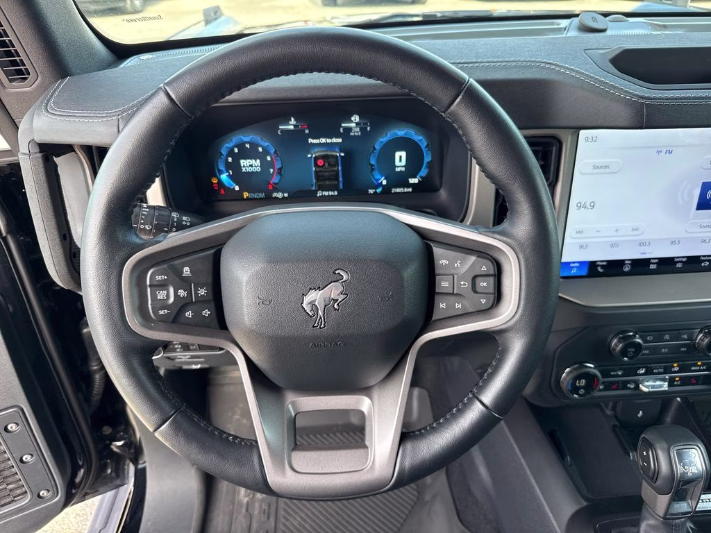 2025 Shadow Black Ford Bronco Outer Banks 4X4 SUV