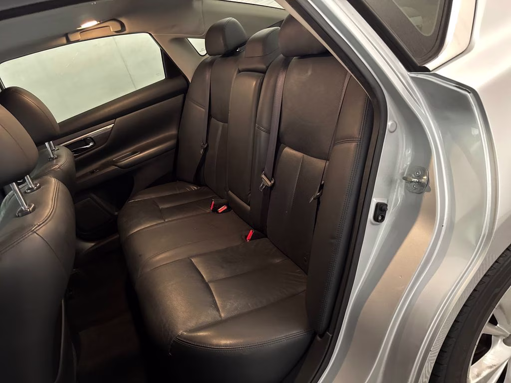 2015 Brilliant Silver Metallic Nissan Altima 2.5 SL FWD Sedan
