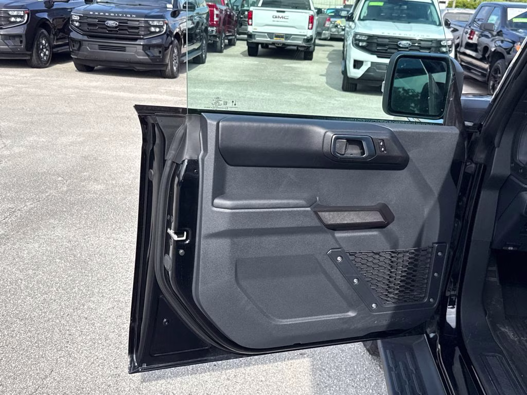 2025 Shadow Black Ford Bronco Outer Banks 4X4 SUV